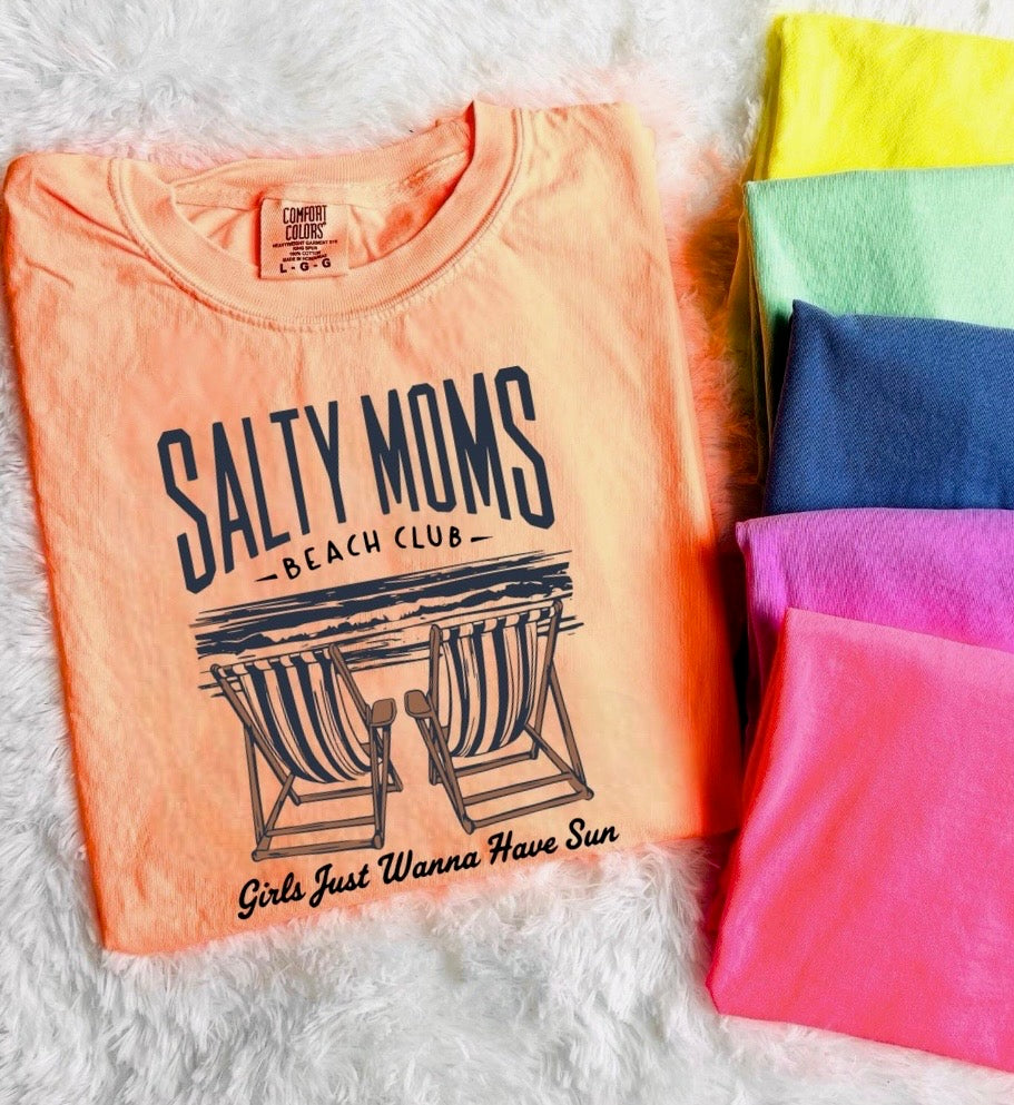 Salty Moms Club 🏝️