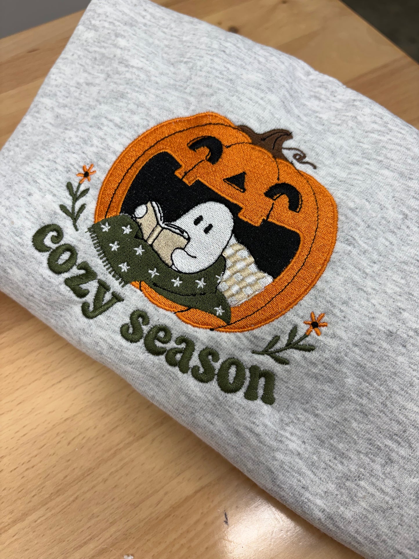 Cozy Season 📚👻